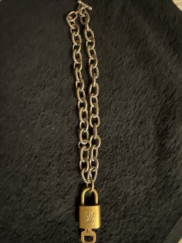 Authentic louis vuitton - louis,
