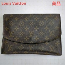Louis Vuitton pochette