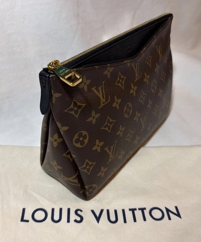 Louis vuitton monogram canvas - monogram,